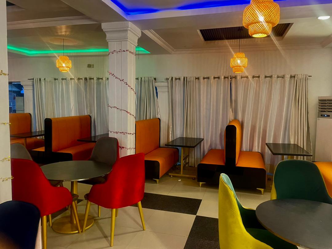 Jbees Eatery Interior